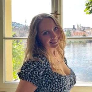 Meet your Posher, Anna